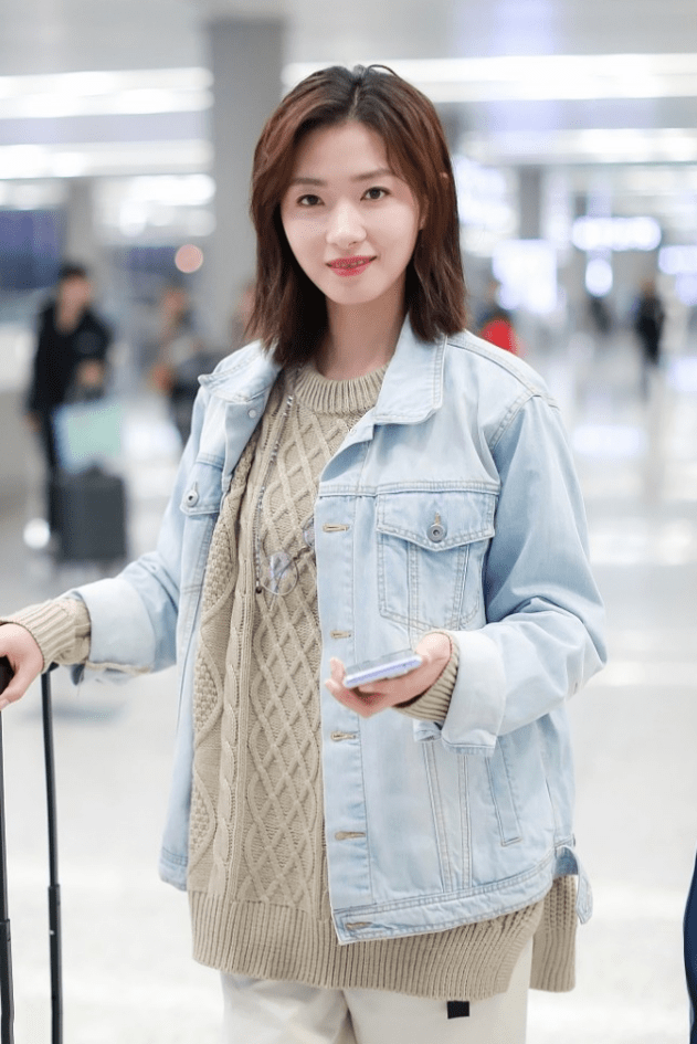 万茜真的有39岁虽然日常打扮得很普通可笑起来很治愈也很美