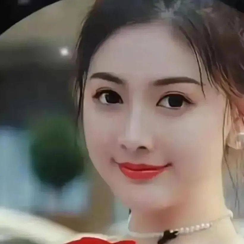 最美的女人是懂微笑_表情_笑容_冰石
