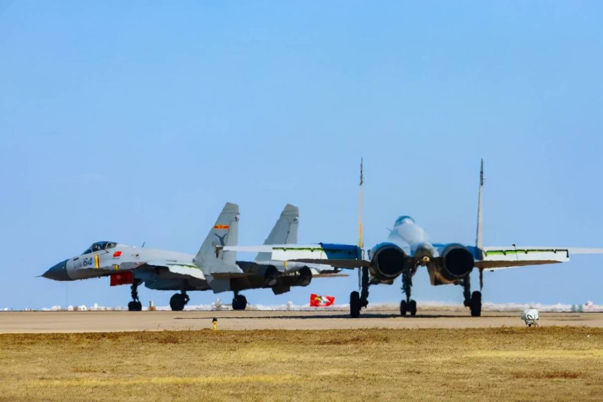 惠东空军基地战斗机图片