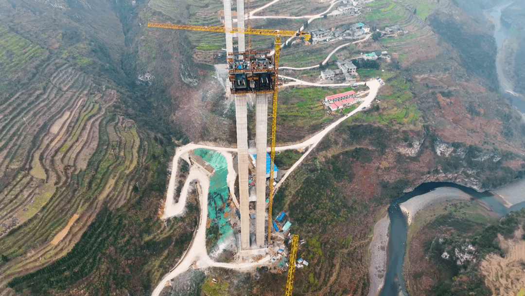 镇雄堰塘高速公路图片