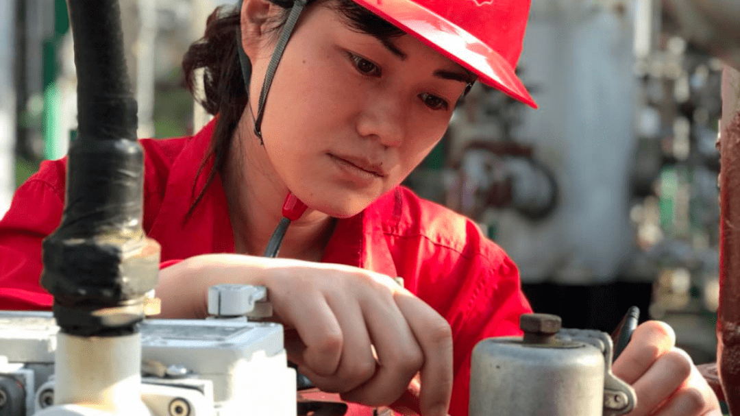 谢利平当选集团公司感动石油61巾帼风采人物