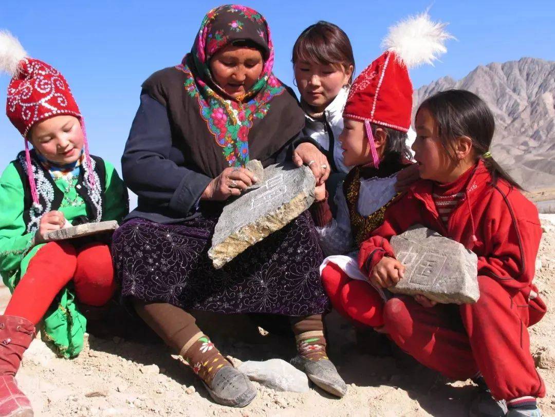 她们了不起每一个她都是最亮的星