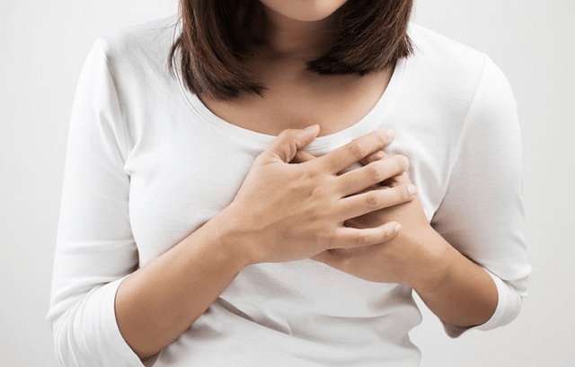 胸部出现疼痛乳腺癌是众多女性都被困扰的一种癌症,若出现了乳腺癌