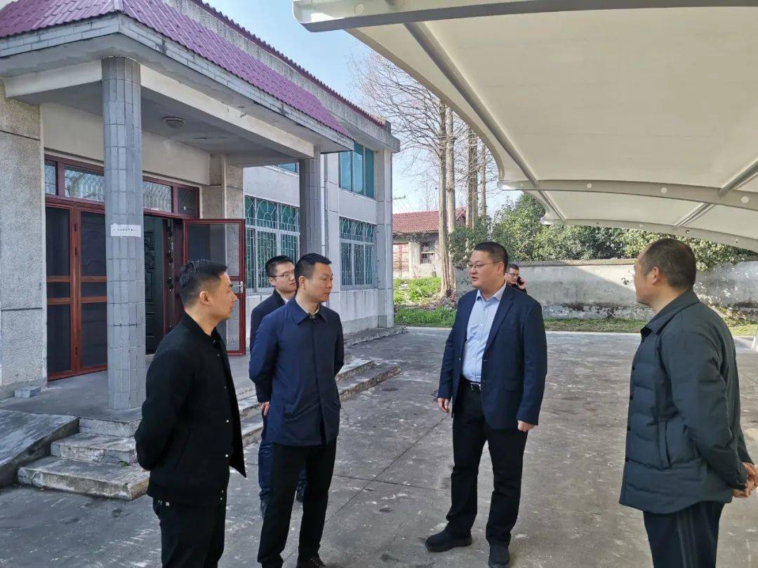 县委副书记李乐到新河中学视察指导工作
