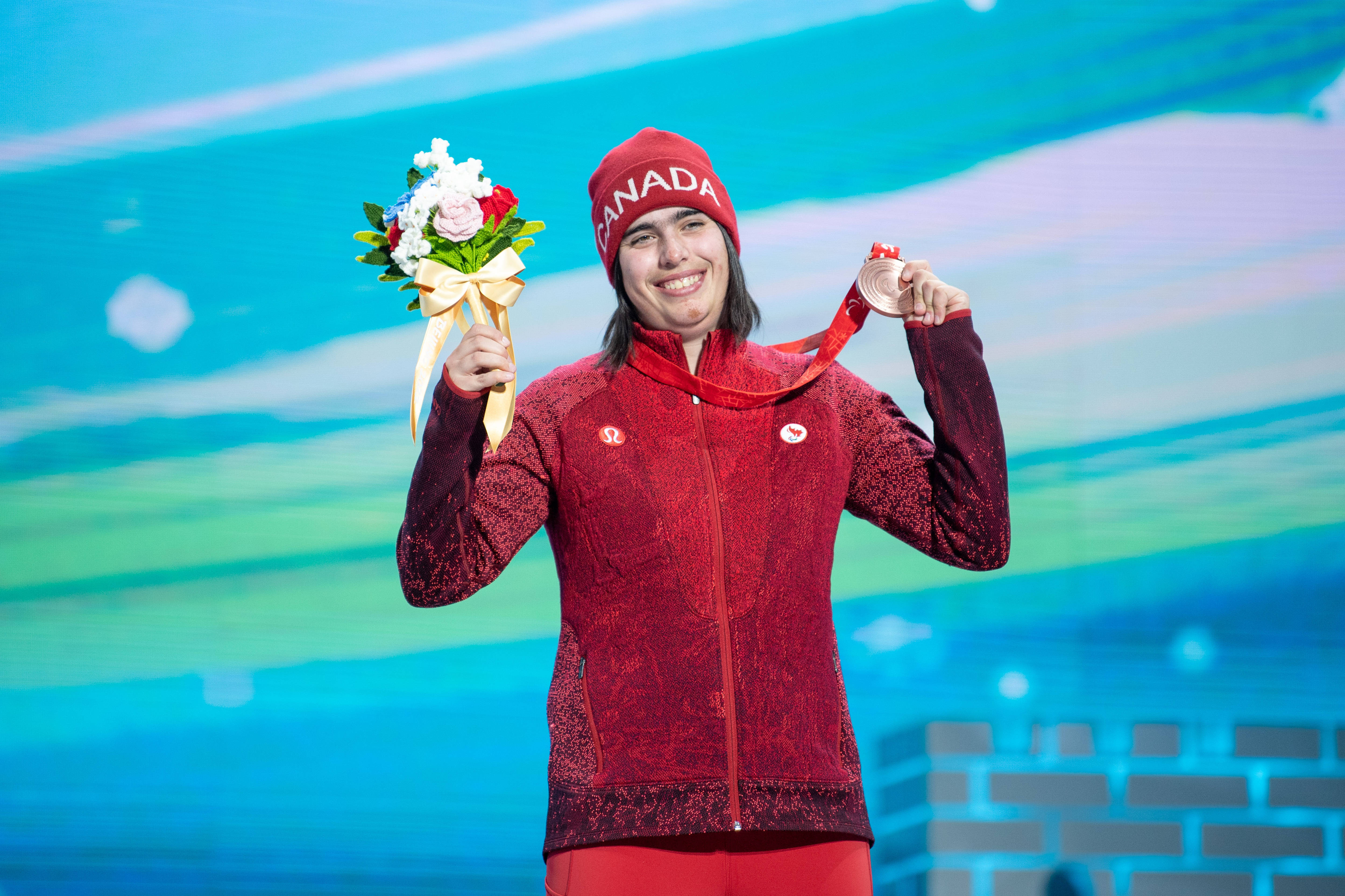新华社照片,北京,2022年3月8日3月8日,季军加拿大选手阿兰娜·拉姆齐