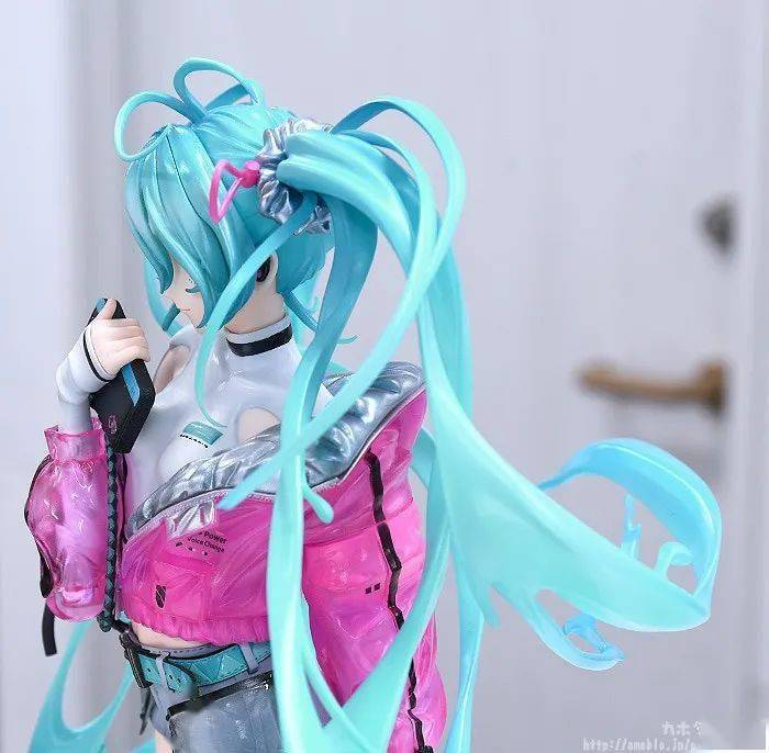 【新品未開封】初音ミク with SOLWA 1/7スケール 米山舞 フィギュア】1/7スケール「初音ミク with SOLWA」受注受付中