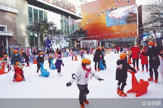 蓝色港湾相关负责人透露,截至2月下旬,冰雪主题活动的举办及滑冰场