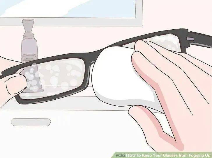 眼镜总起雾学会8个防起雾小方法让你的世界更清晰