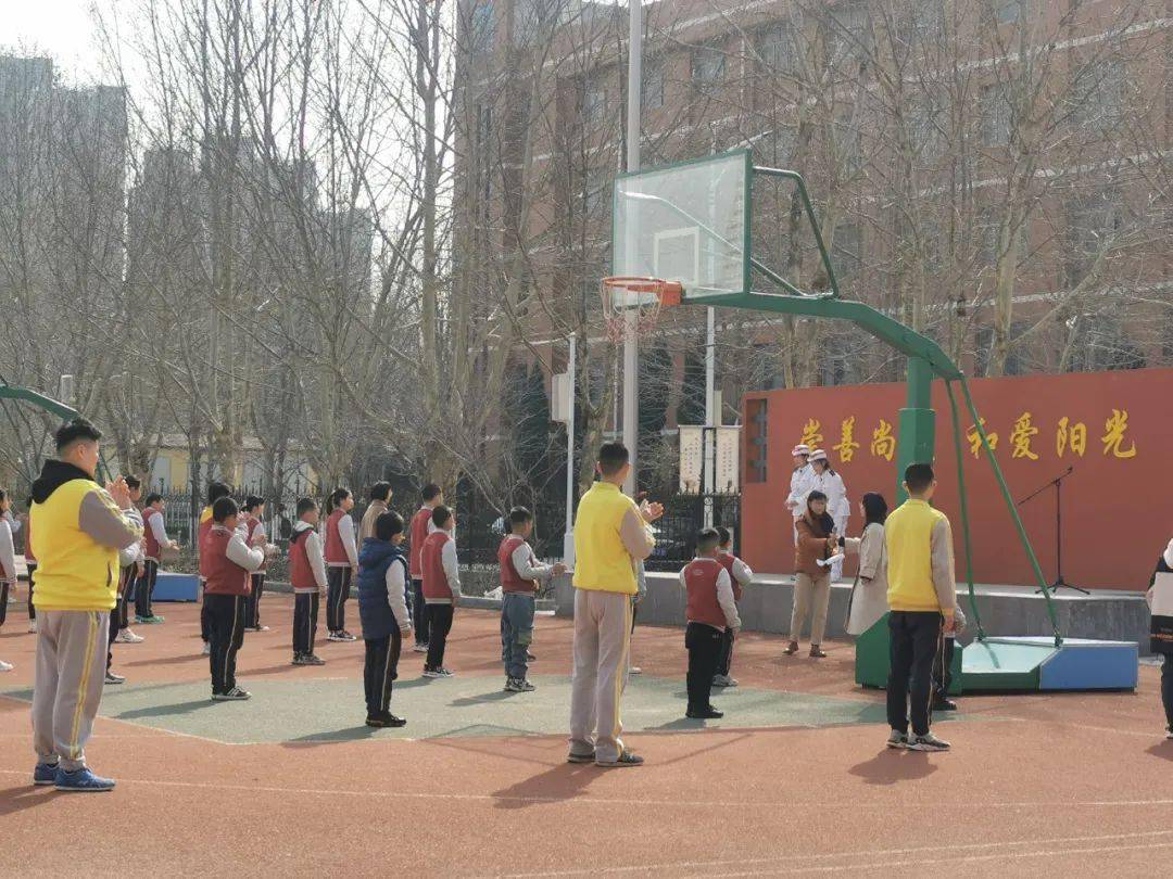 体教融合体卫融合潍坊市龙舟运动协会走进潍坊聋哑学校开展公益活动