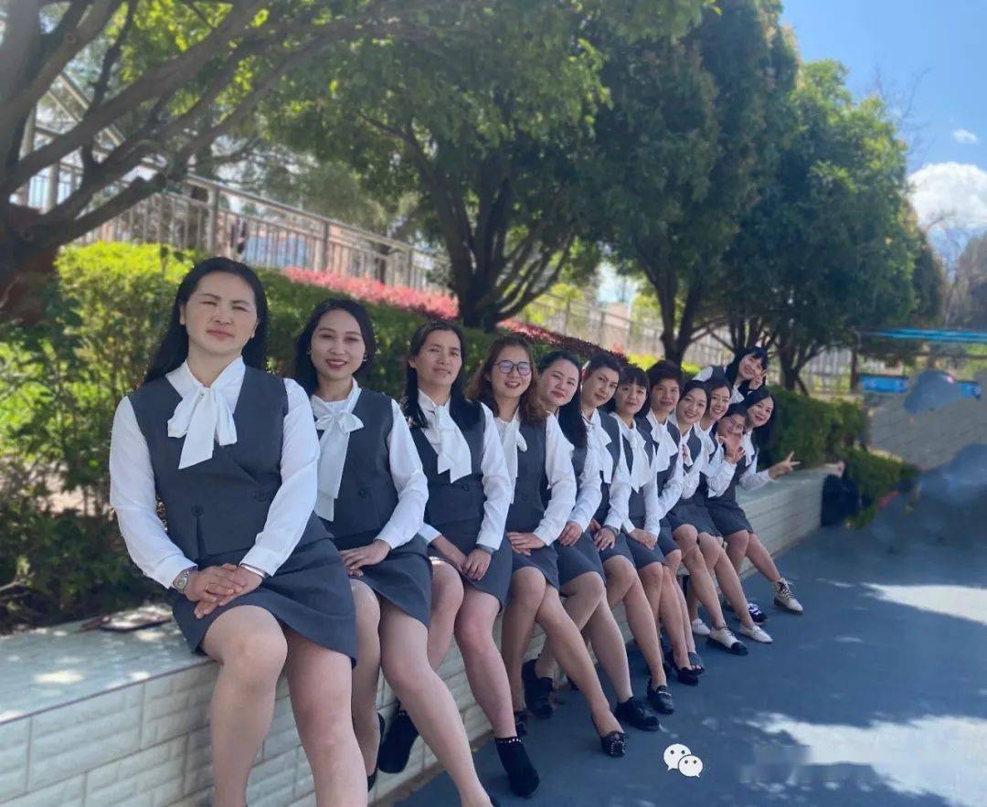 时光不语润物无声昆明市呈贡区第一小学女教师风采展