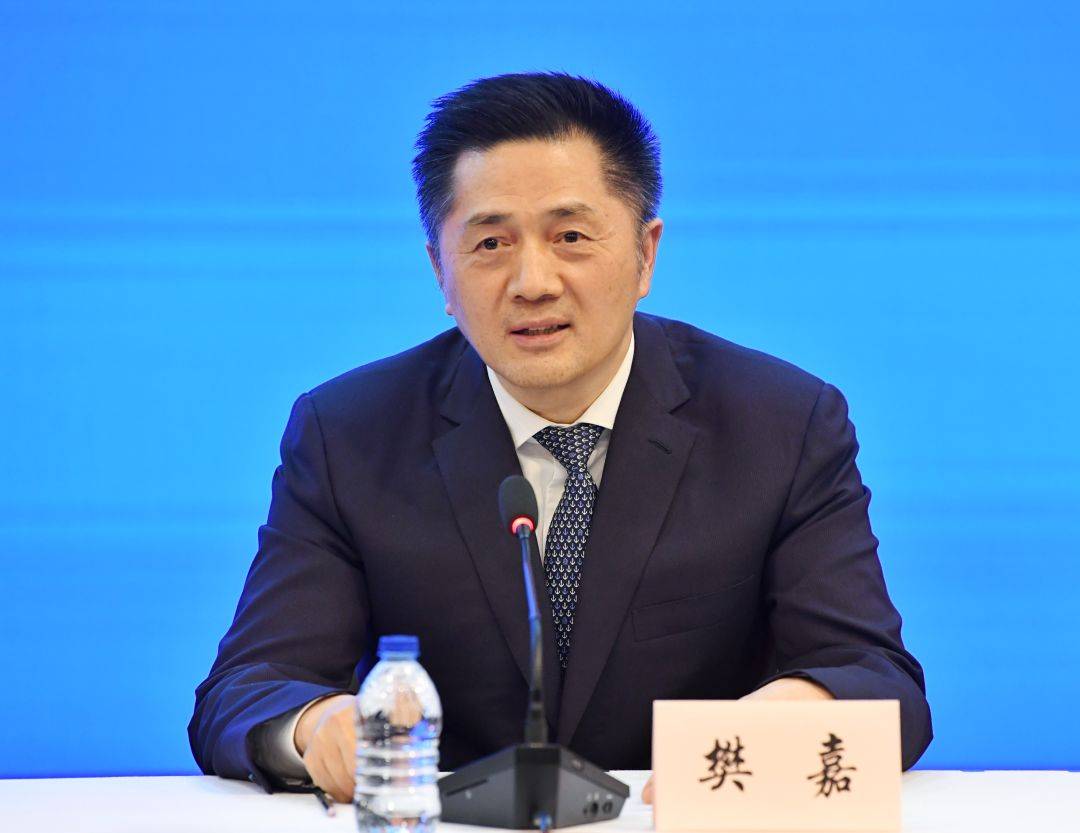 对此,中国科学院院士,复旦大学附属中山医院院长樊嘉表示:第一,在日常