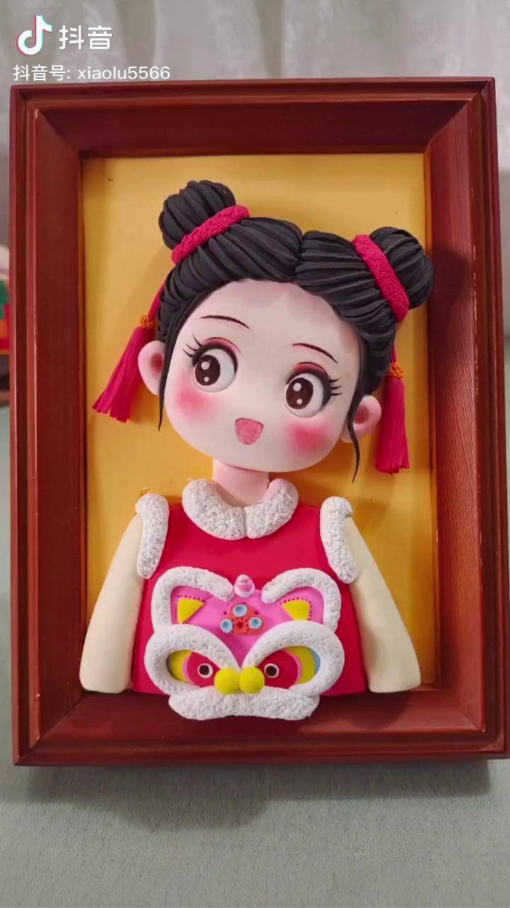 敲可爱新年娃娃虎年新年粘土手工