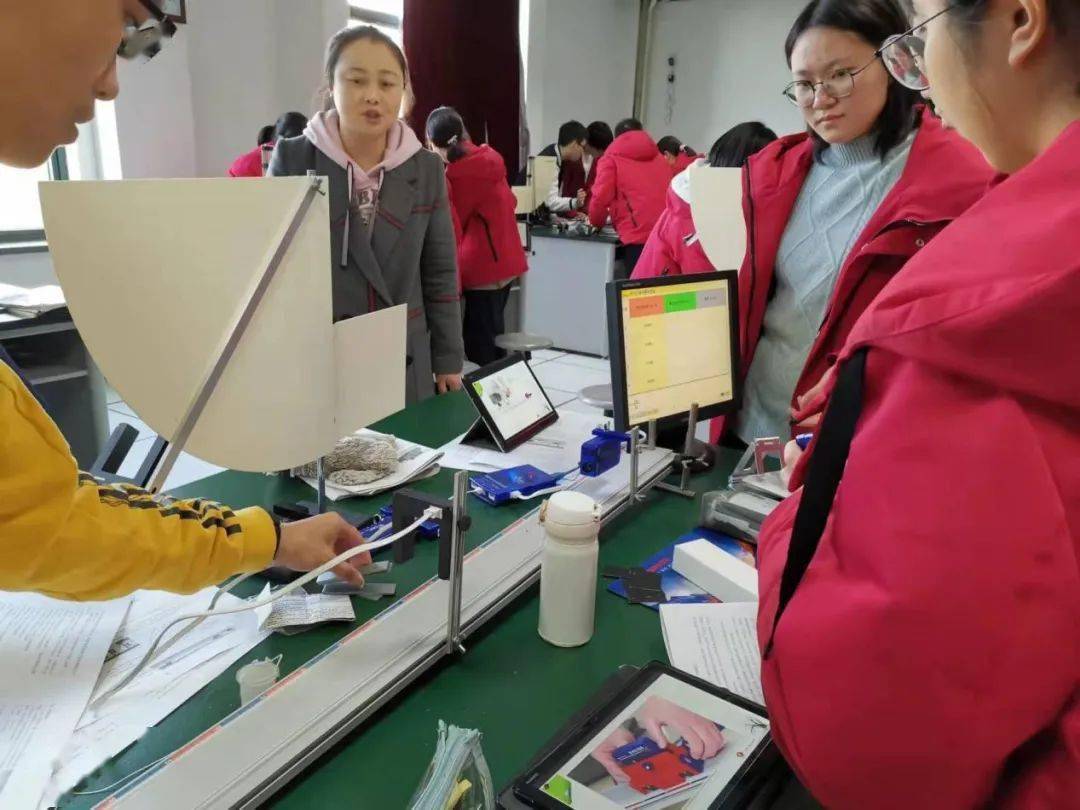 党员风采2021学年第二学期第四周上海市金山中学党员示范课风采展示