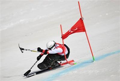 滑行|残奥高山滑雪男子大回转 中国队最小选手创造最大惊喜