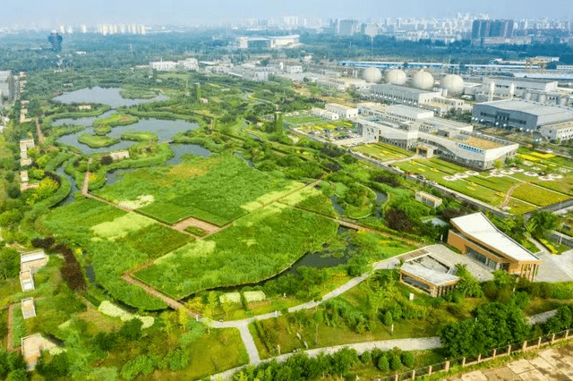 槐房再生水厂位于丰台区南四环公益西桥东南侧槐房村,是一座全球技术