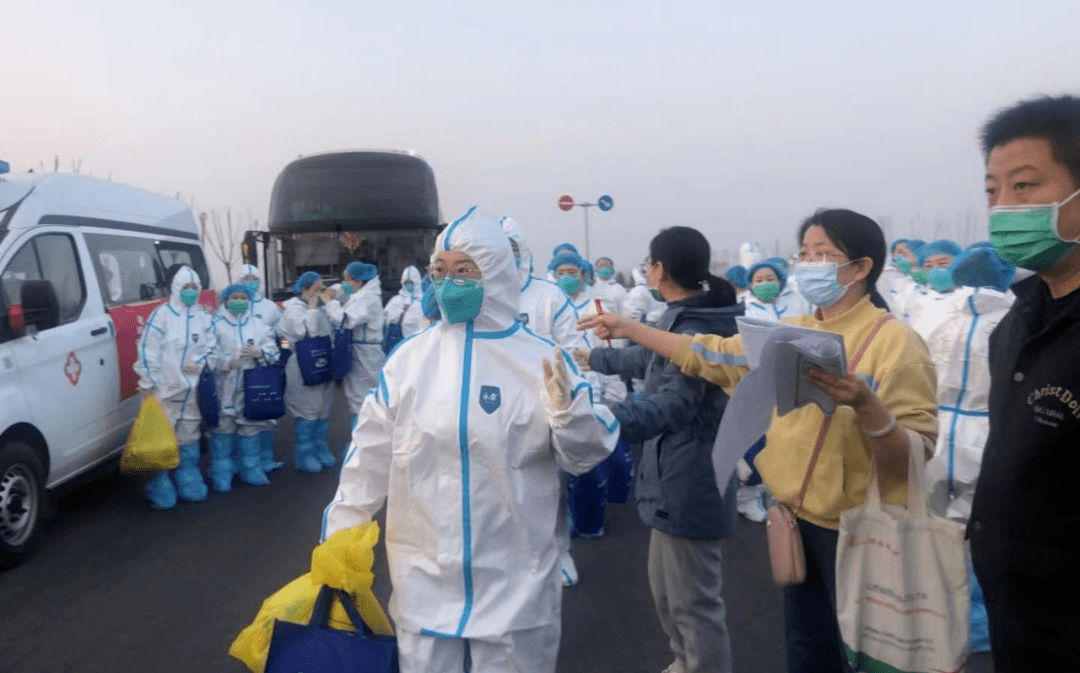 永济市人民医院倾己所能,鼎力相助,两次组织医护人员前往临猗县东张镇