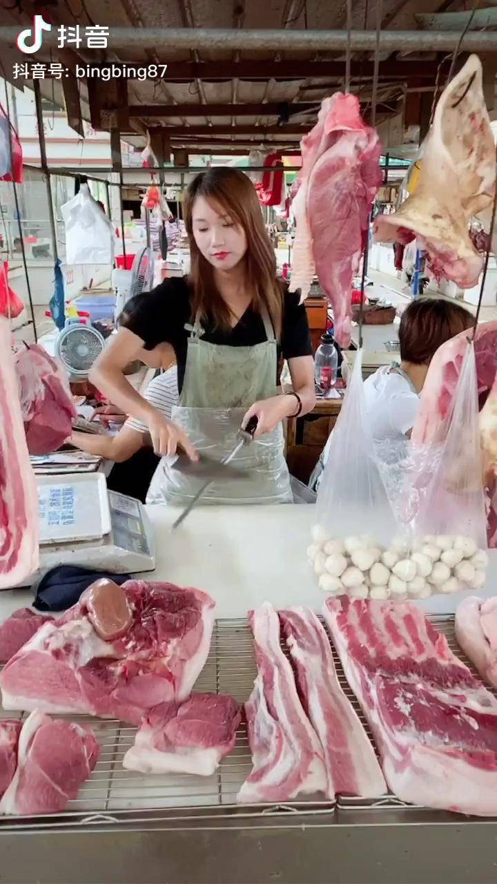 又是这个饭桶猪肉妹搞笑