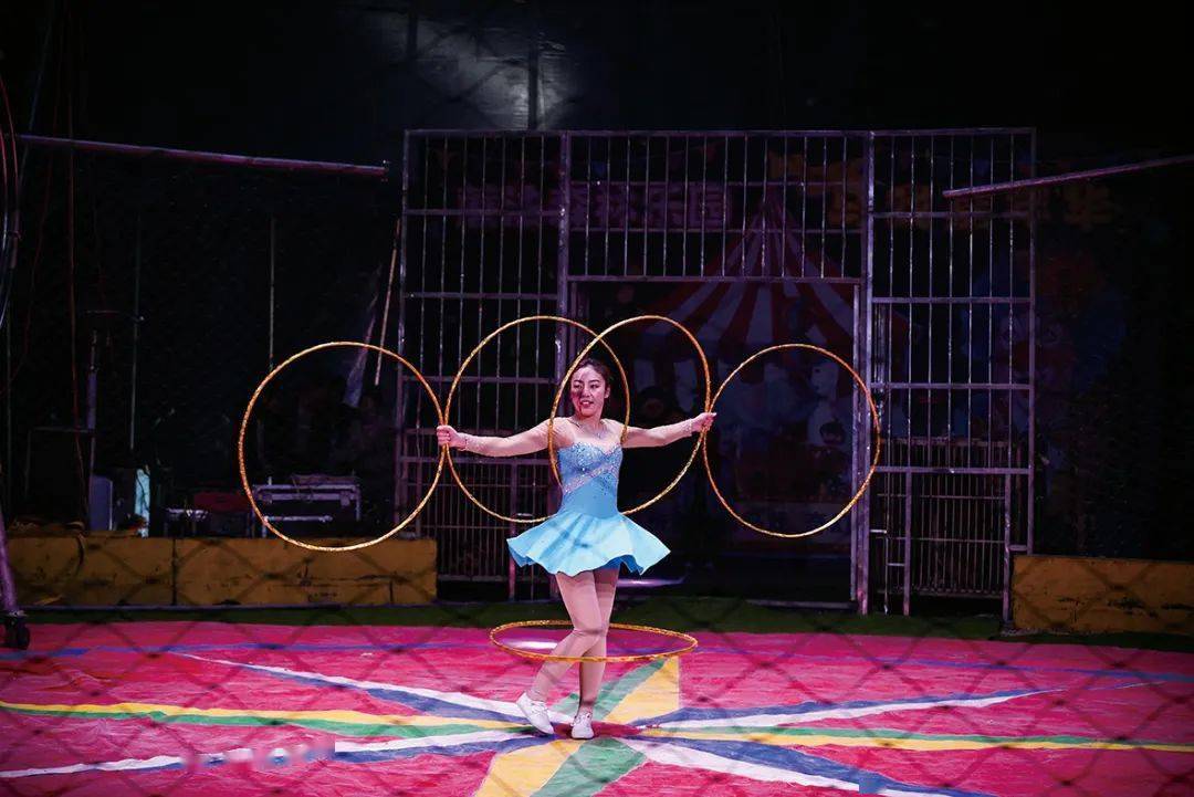 摄影手记吴桥杂技团青岛巡演