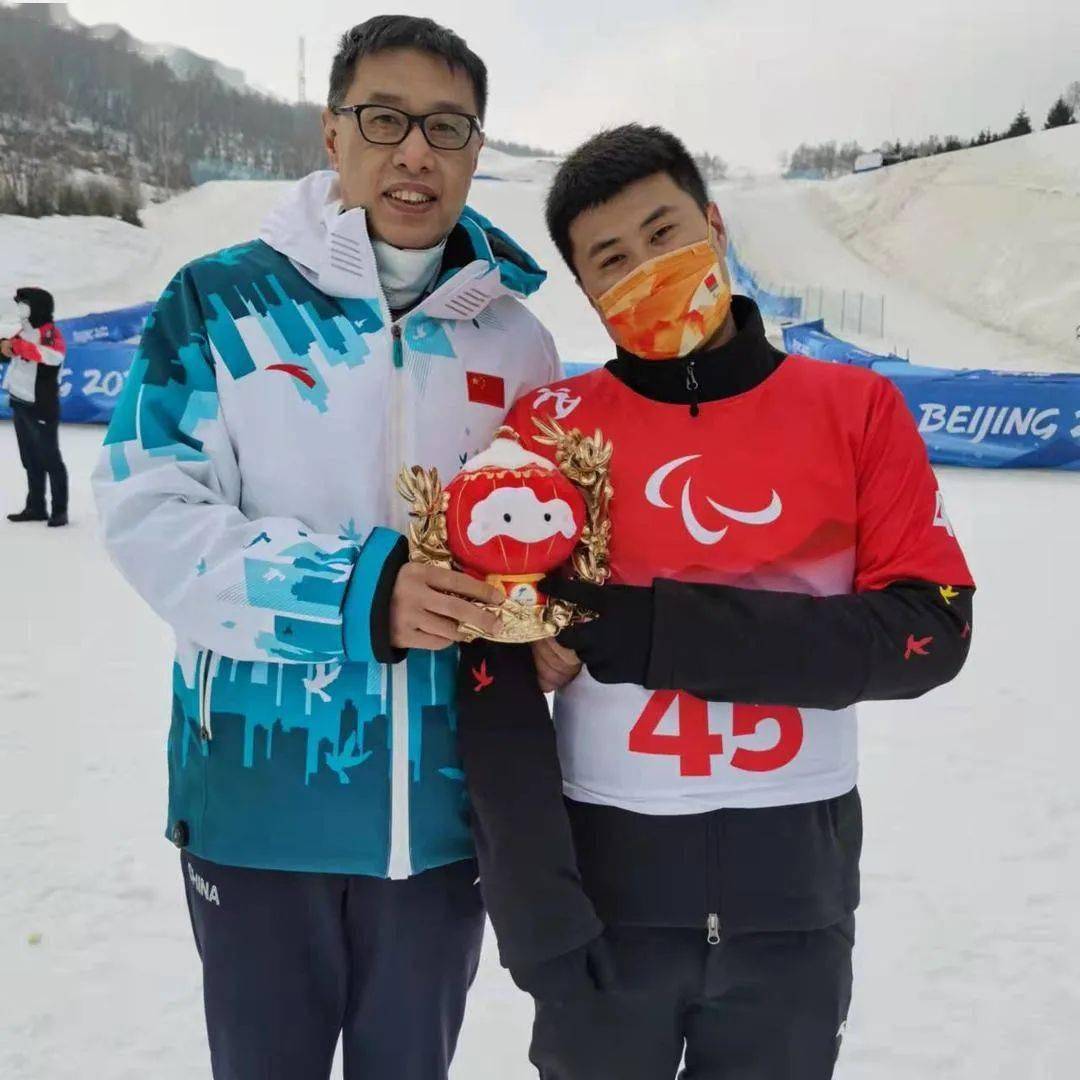 辽宁首金孙奇获男子单板滑雪冠军