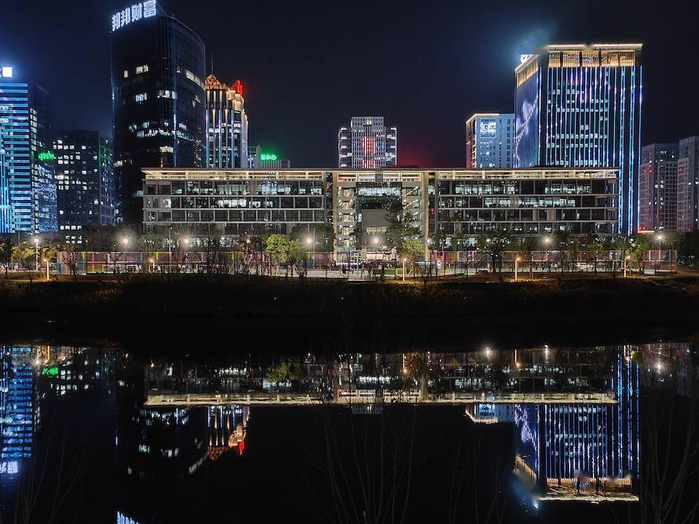 马里亚纳|OPPO Find X5 Pro，内外兼修侧重影像