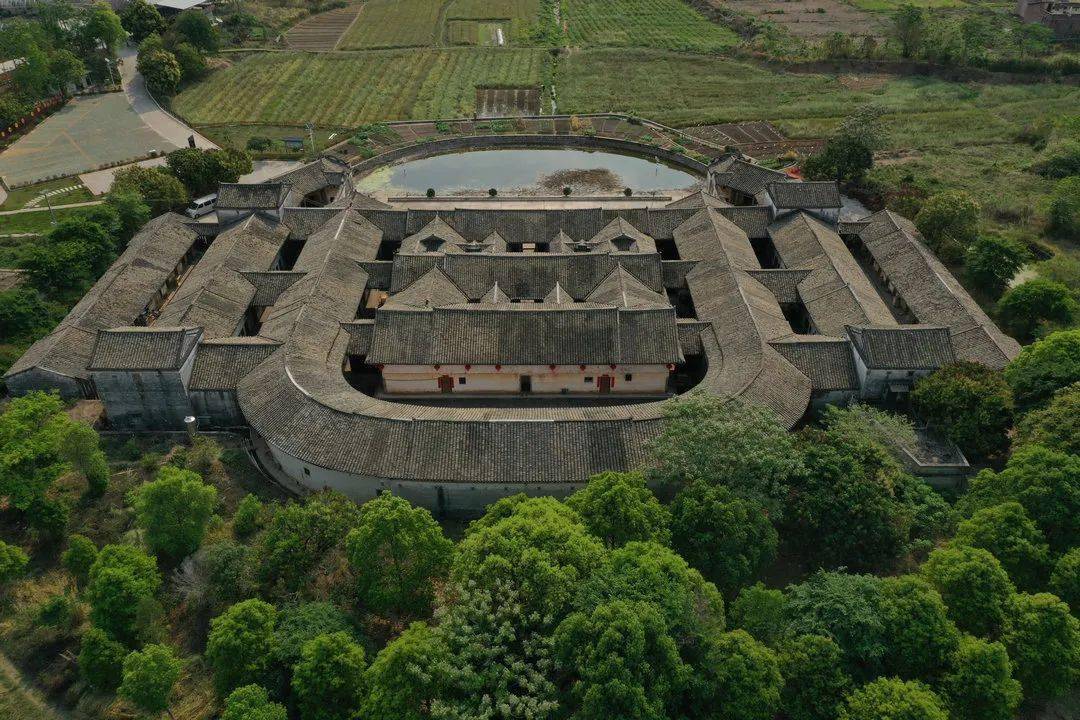 建设"东亚文化之都"丨这座梅州围龙屋,横跨了三个世纪_客家人_兴宁