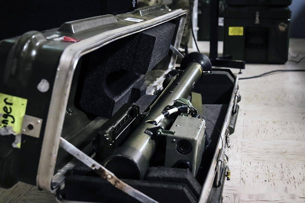 屡屡出现同一种武器,那就是美国fim-92"毒刺"便携式防空导弹