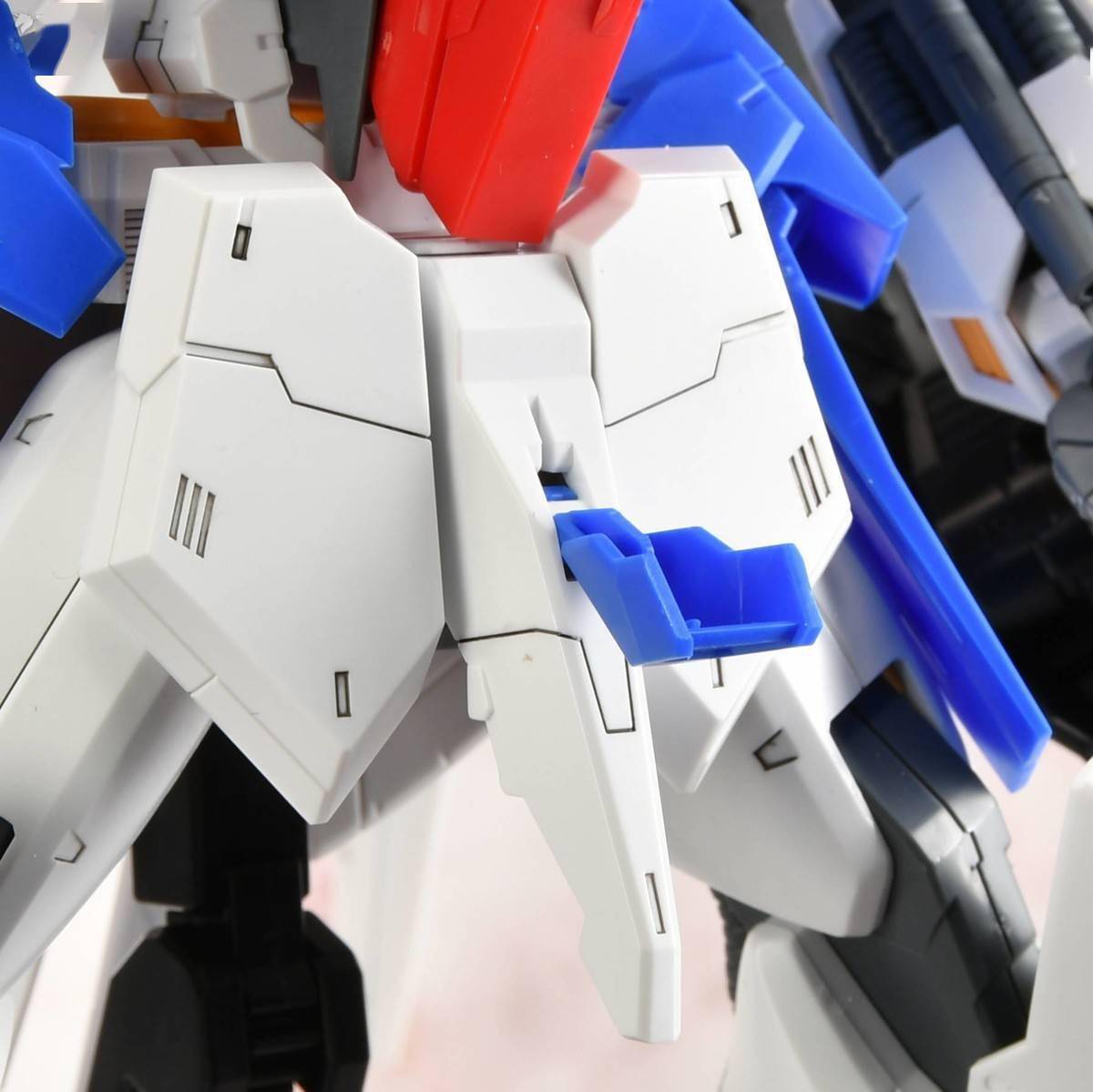 细节|78官测：万代 RE系列 限定及特别版 林德虫高达