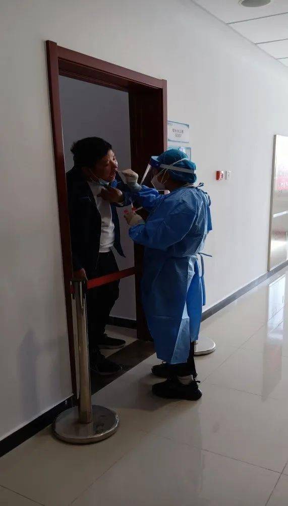 疫刻不放松观音寺街道防疫卫士在守护