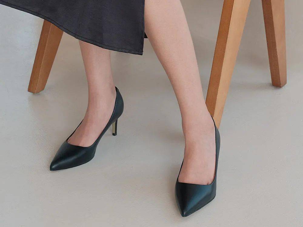 高跟鞋为什么女人需要一双好鞋？
