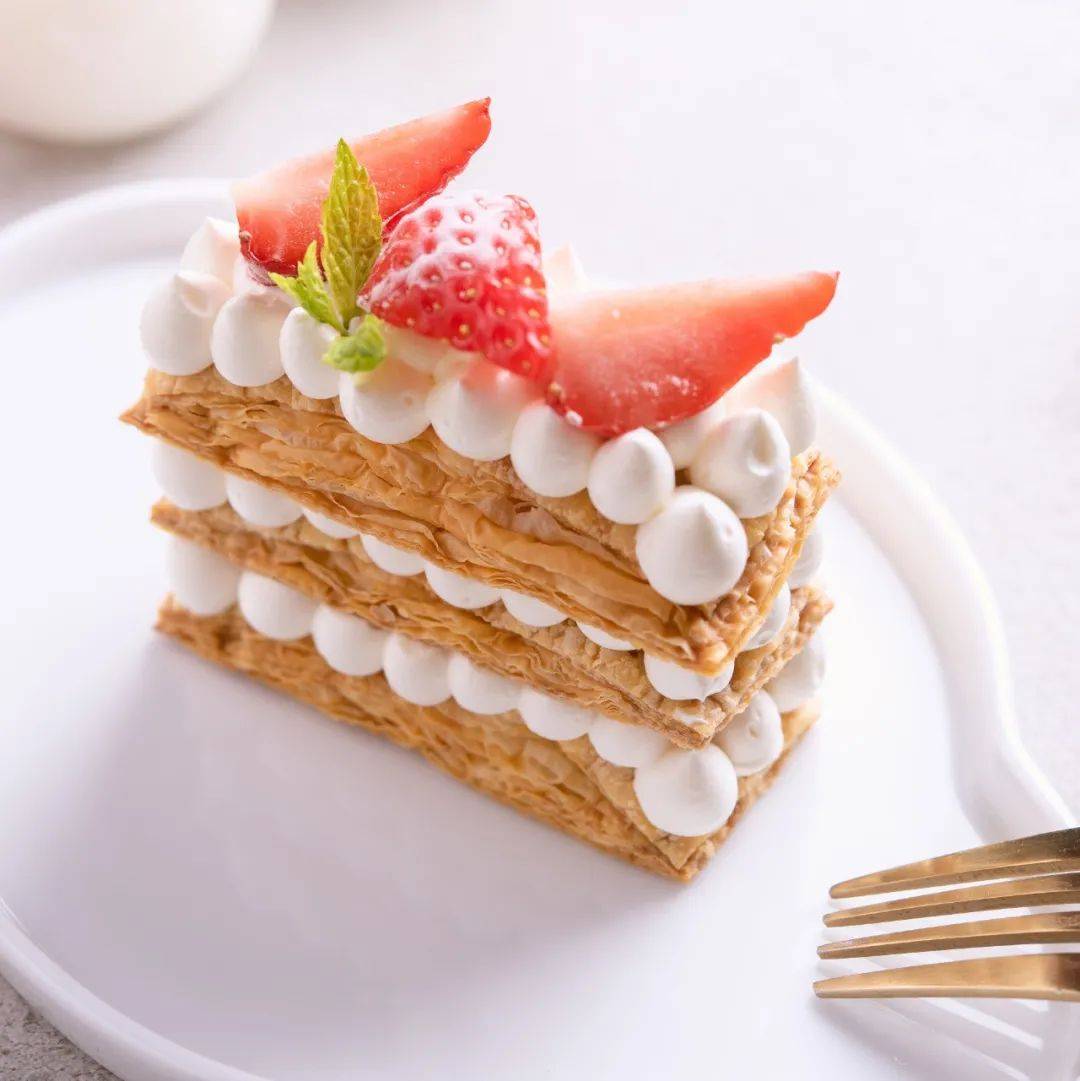 草莓拿破仑 | 用飞饼做的超简单高颜值甜品_哔哩哔哩_bilibili