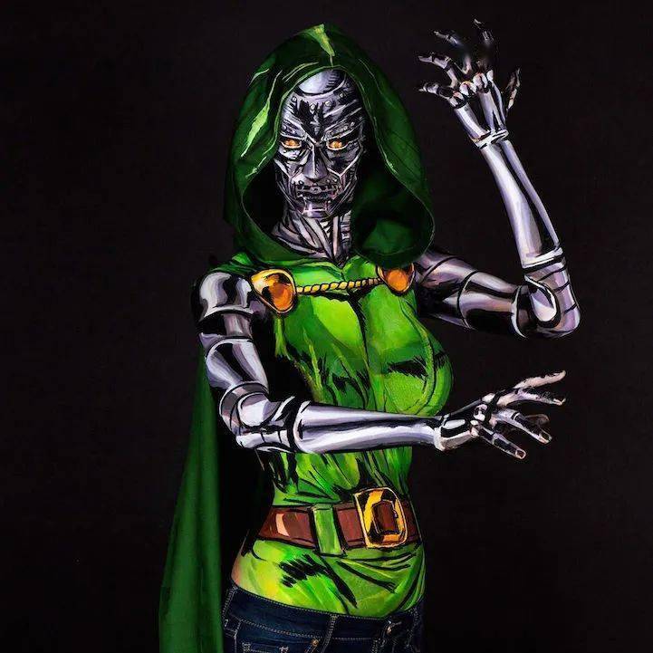 以及对漫威动漫英雄的热爱,接下来,我们就一起欣赏这位人体彩绘艺术家