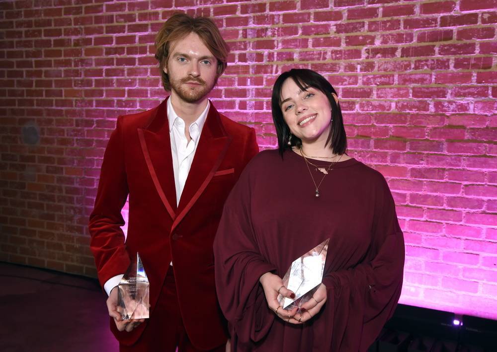 男生|青春和红色小熊猫一样，不应是禁忌和负担