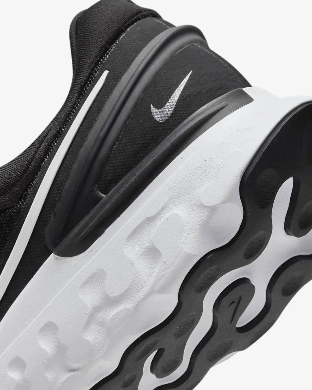 nike react miler 3 男子跑步鞋缓震舒适营造柔软顺畅的迈步体验