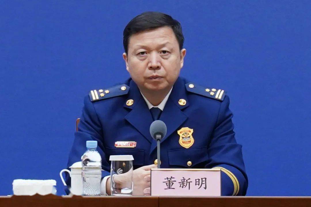 董新明答:首先,我通报一下去年全省的火灾情况.