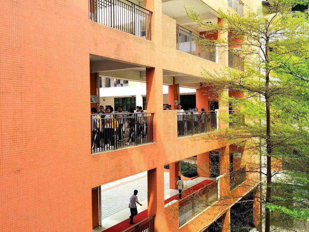 佛山这些校花醉人眼你pick哪个