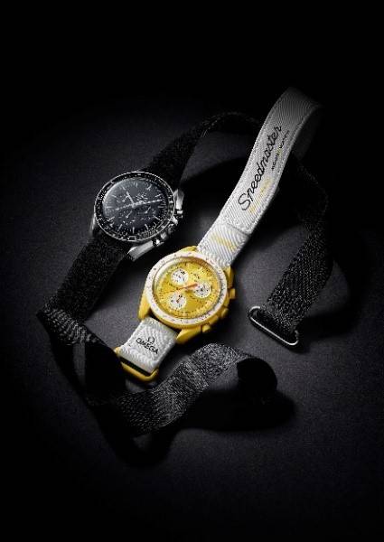 设计向瑞士制表工业的典范之作致敬Swatch推出 11 款 BIOCERAMIC MoonSwatch 系列腕表