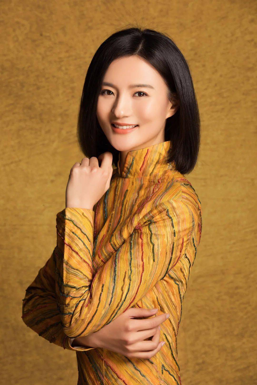 张火丁一对一传授结硕果弟子李林晓举办专场上演锁麟囊白蛇传