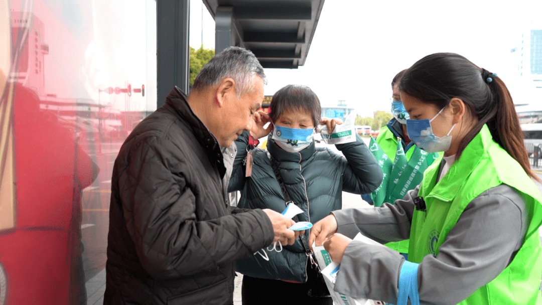 宣传|武汉10万市民同戴“双绿丝带”口罩 为防治结核病鼓与呼