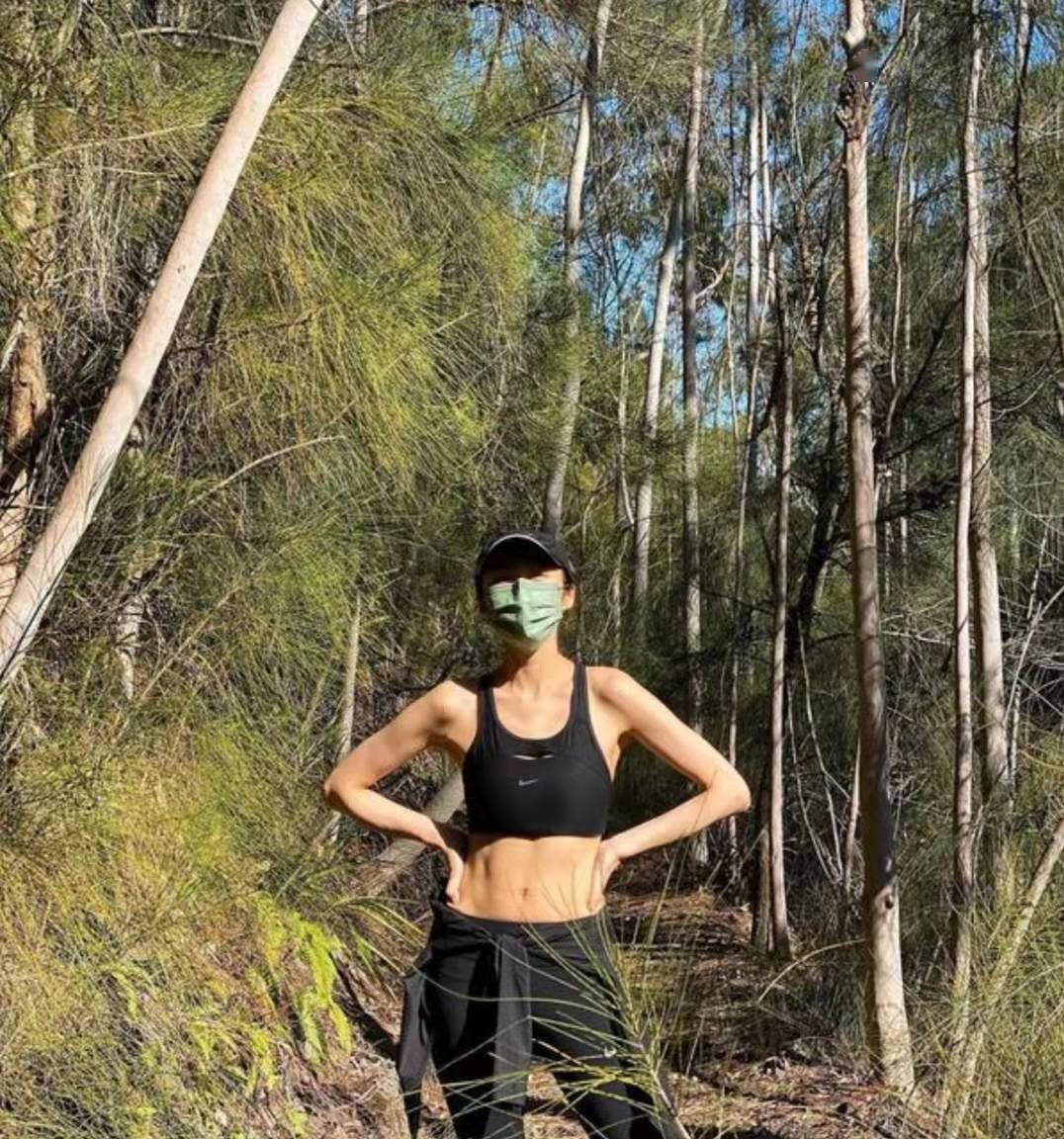 勇气可嘉 英皇小花无惧疫市坚持开饼店当老板 势要当一个女强人 汤怡 时间 女儿