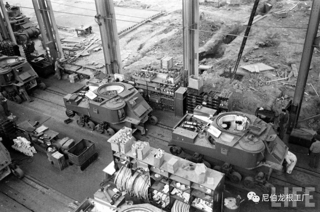 汽车城日常:二战美军m3中型坦克的生产线留影