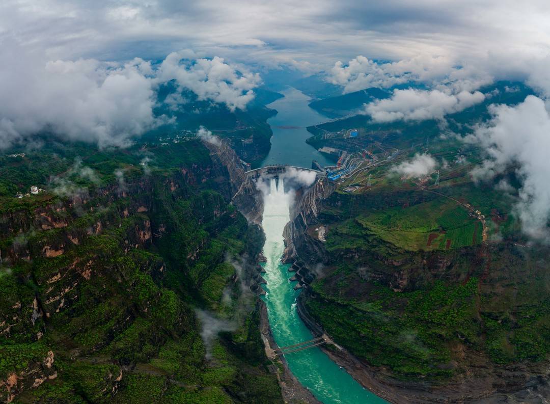 白鹤滩水电站首批机组正式投产发电上榜"2021四川十大经济影响力事件"