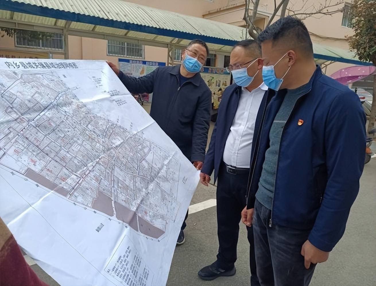 内乡县城关镇当好服务企业发展的店小二