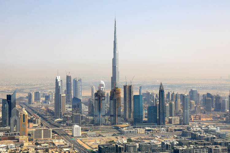 迪拜这座绝美的“光影之塔”，出自女性之手