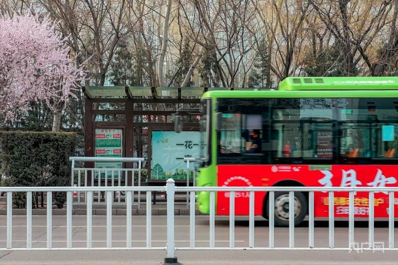 图片故事山西吕梁开往春天的免费公交
