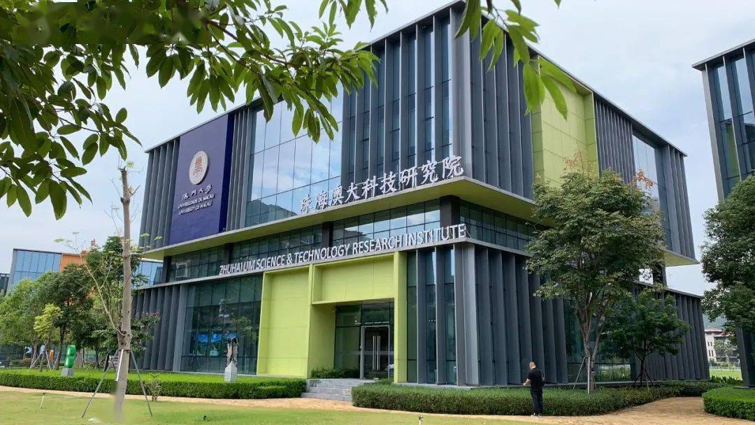 走出"舒适圈",澳门专业人才逐梦横琴_服务_合作区_董文伟