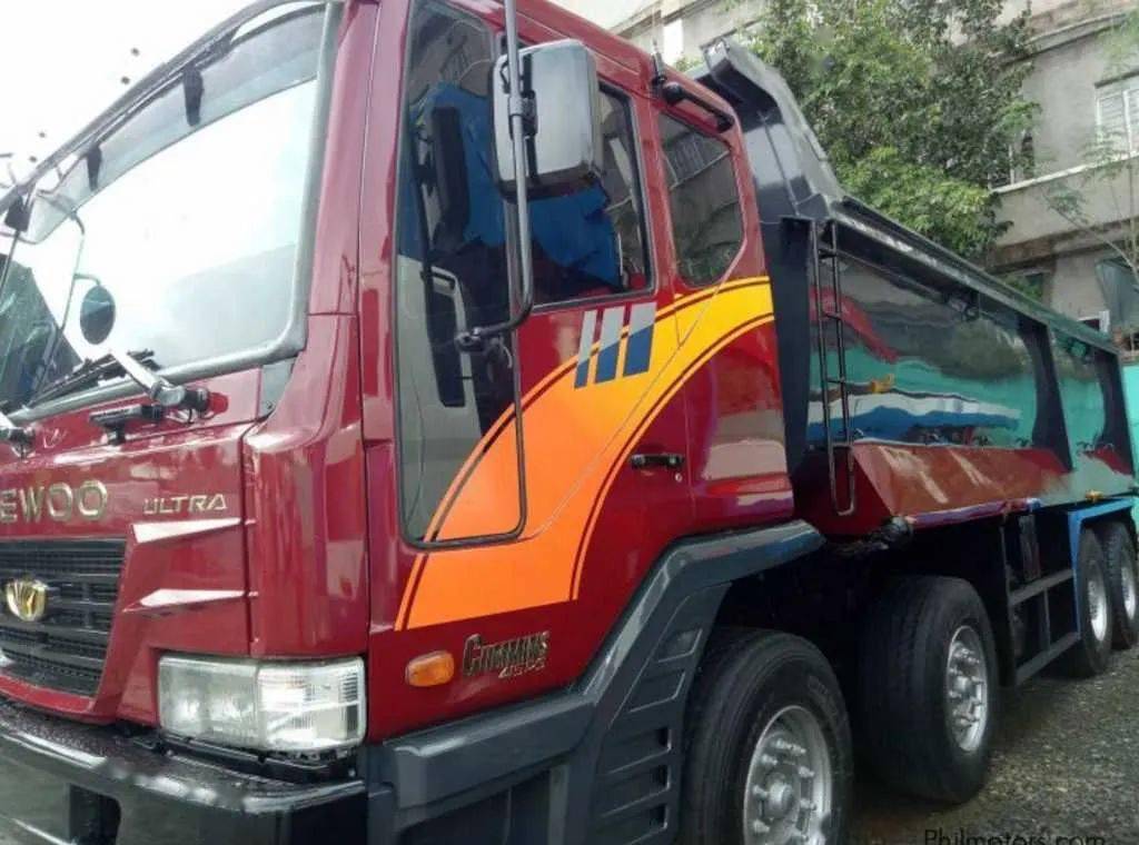 少见的大宇novus自卸车康明斯加持的前四后八