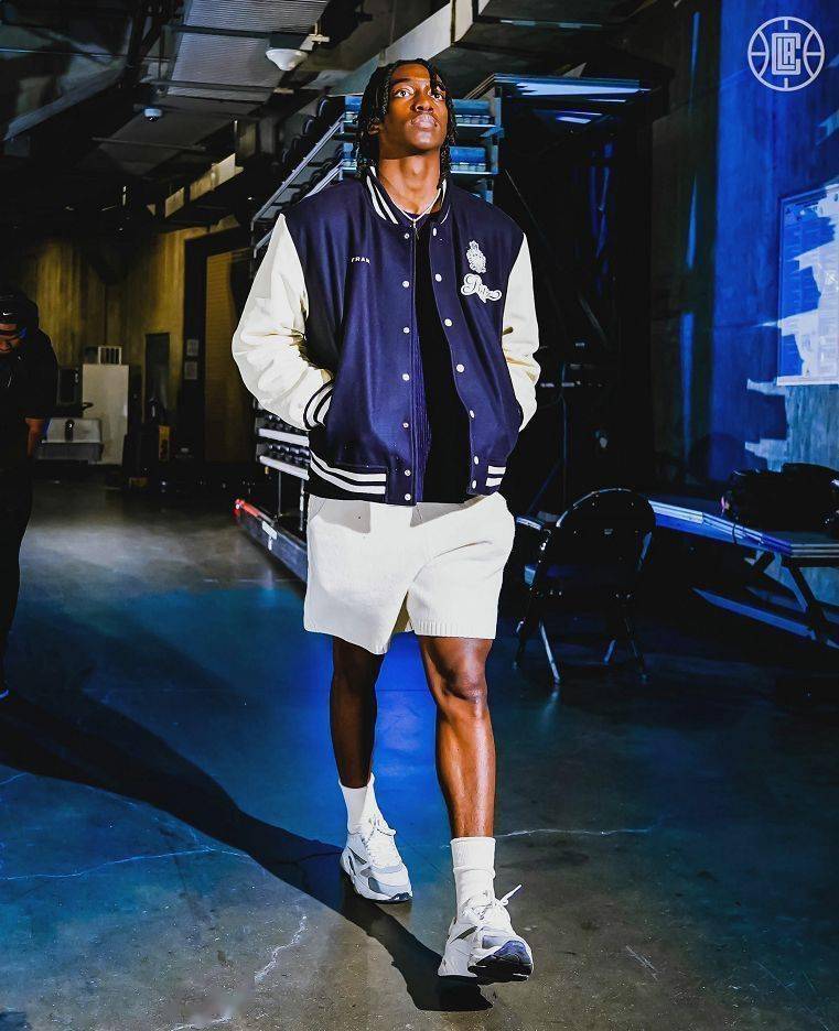 穿棒球服的nba球员为什么这么抢眼只因为太会穿搭