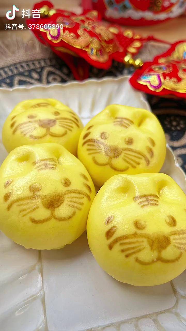 不会揉面的过年就给孩子整点这个小老虎餐包气氛满满虎年新鲜味馒头
