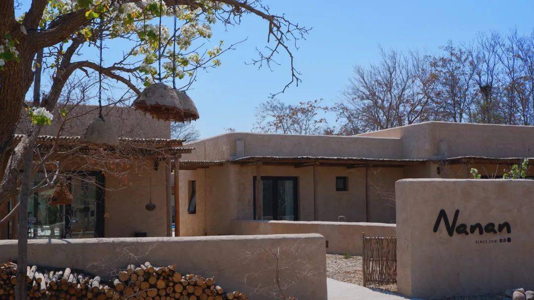 我后来发现,这并不是什么呓语,梨花,埙,星空就在四月的中卫,黄河宿集.