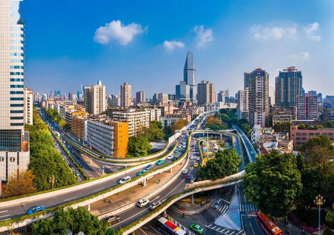 东濠涌高架路1994年全线通车的东濠涌高架路上下双层皆架设于东濠涌之